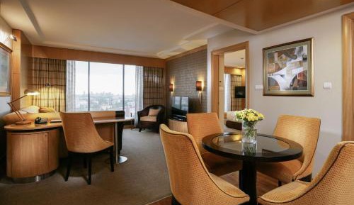 Deluxe Executive Suite