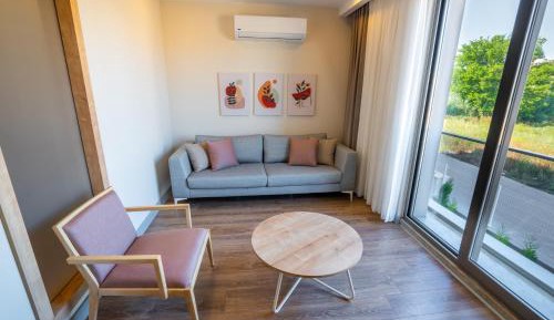 Superior One-Bedroom Apartment