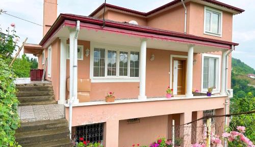 Villa with Garden View