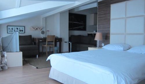 Suite with City View