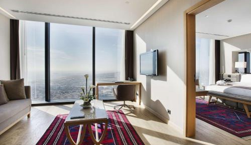 King One-Bedroom Suite