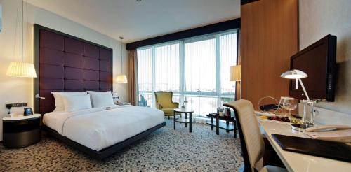 King Room with City View