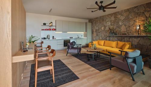 Junior Suite with Garden View