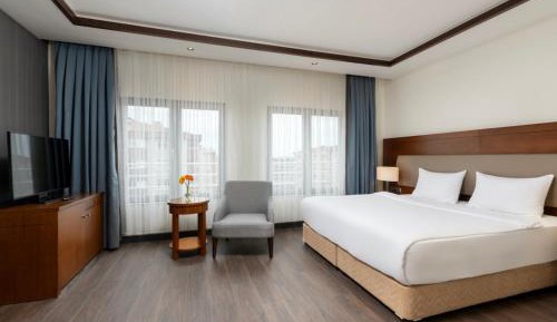 Junior King Suite