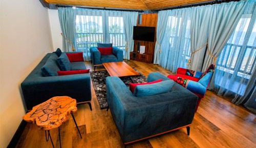 Zeus Suite Room