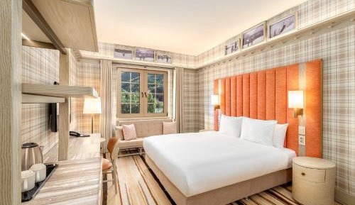 Deluxe Queen Room