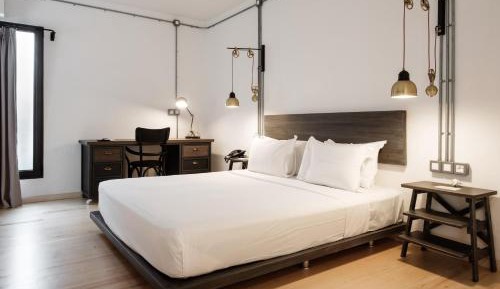 Suite with Garden View