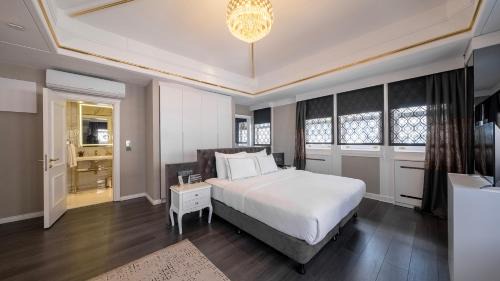 Family Room with City View