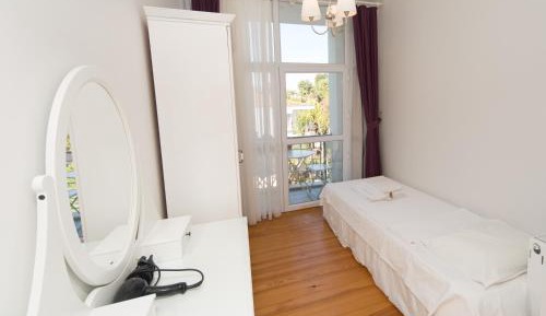 Junior Suite with Balcony