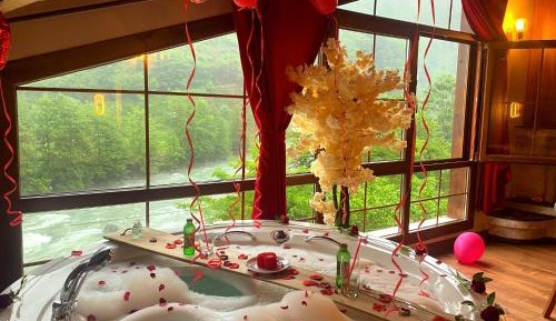 King Room with Lake View