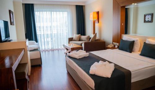 Double or Twin Room with Pool View