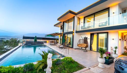 Villa with Sea View