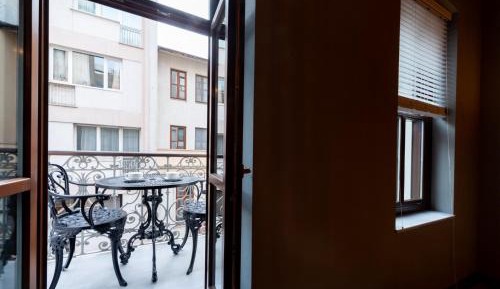 Studio with Balcony
