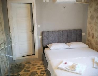 Double or Twin Room with Terrace