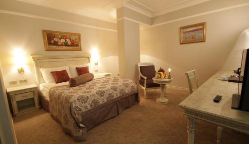 Corner Suite