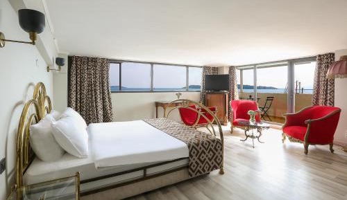 Superior King Room