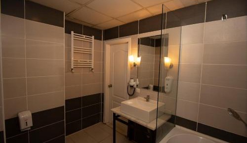 Quadruple Room with Bath