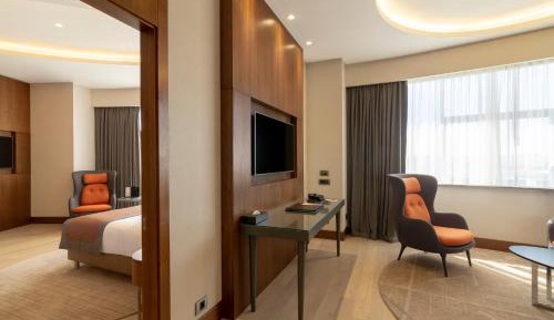 One-Bedroom King Suite with City View