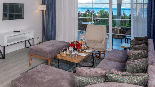 Suite with Sea View