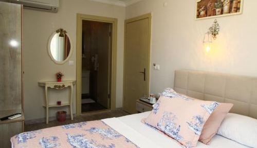 Deluxe Double Room with Balcony and Sea View