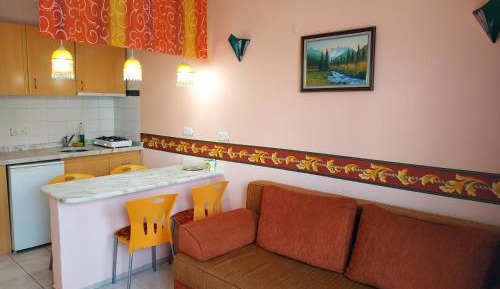 Apartment (4 Adults)