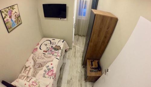 Standard Single Room with Mountain View