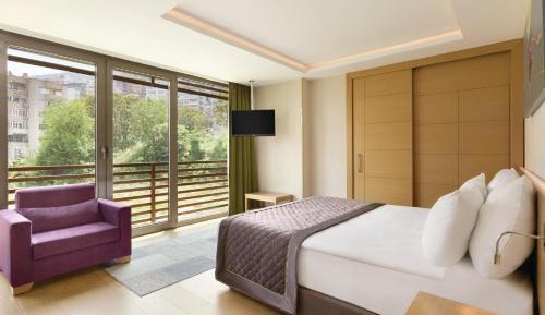 Double Room - Non-Smoking 