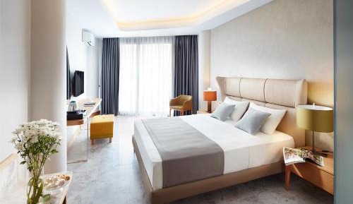 Suite with Private Pool