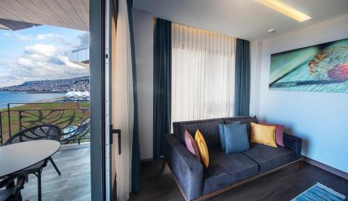 Executive Suite With Balcony and Sea View