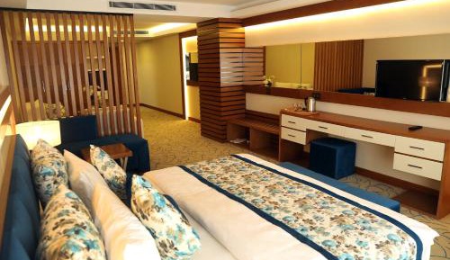Deluxe Room with Sofa Bed + 2 Children