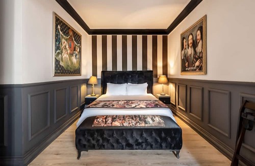 Gumbet Hotel | Art & Interiors