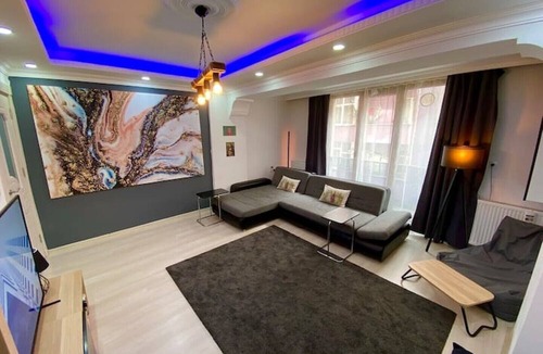Sisli Apartment | Town Center, New Building,Suitable for Family 2+1