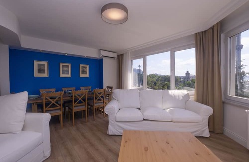 Kabatas Condo | Contemporary Waterfront Apt. with a Stunning View