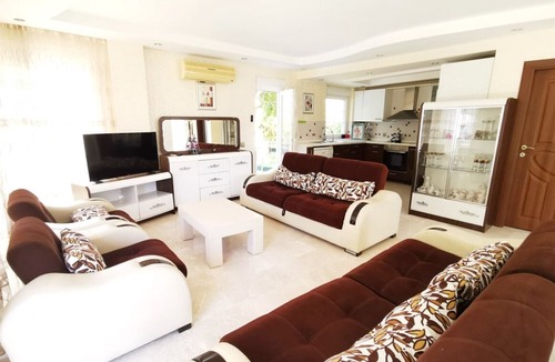 Kadriye Villa | Impressive Villa with Private Pool in Antalya