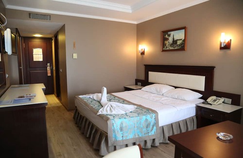 Buyukcekmece Hotel | Blue World Hotel