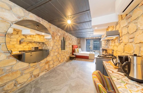 Kaleici Apartment | Studio Flat with Garden near Hadrians Gate