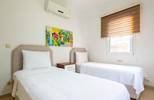 Kadıkale Apartment | Cozy Flat With Sea View and Shared Pool in Bodrum