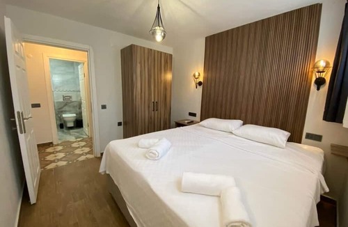 Bozcaada House | Tinos Otel & Bağ Evi (+12 Yaş)