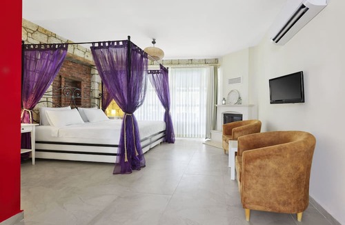Hacımemis Hotel | PANDA ALAÇATI OTEL