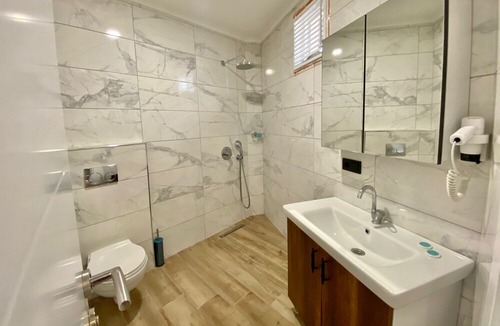 Trabzon Apartment | Chic Hotel Room 5 min to Trabzon Forum