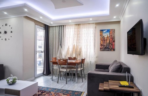 Avcilar Apartment | Cozy Flat 2 min to Pelican Mall and Metrobus