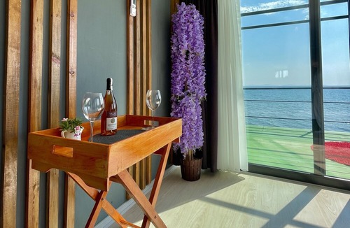 Yesilyurt Koyu Hotel | Ada Tiny House Otel