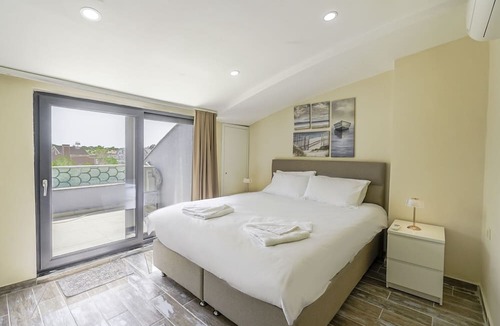 Kadriye Villa | Flat w Shared Pool and Balcony 8 min to Beach