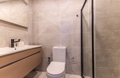 Kagithane Apartment | Stunning Istanbul Retreat 3 min to Kanyon Mall