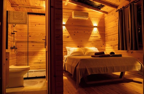 Kabak Valley Hotel | Goat Bungalow and Camping