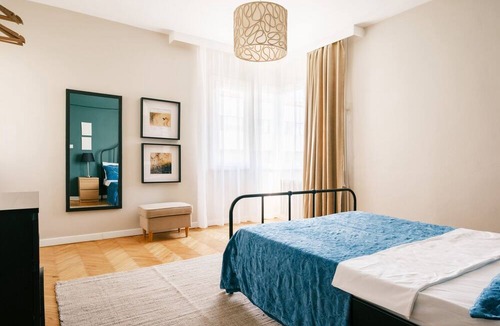 Sisli Apartment | Chic Flat w Balcony 5 min to Cevahir Mall in Sisli