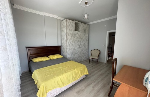 Muratpasa Villa | Triplex Villa with Pool & Garden