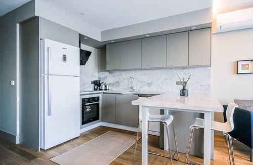 Kabatas Apartment | Elegant Flat 3 min to Cihangir in Taksim