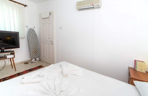 Koycegiz Apartment | Vacation Flat w Garden Patio BBQ in Dogusbelen