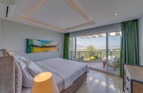 Yavansu Mahallesi Villa | 5+1Villa with Private Pool & Sea view